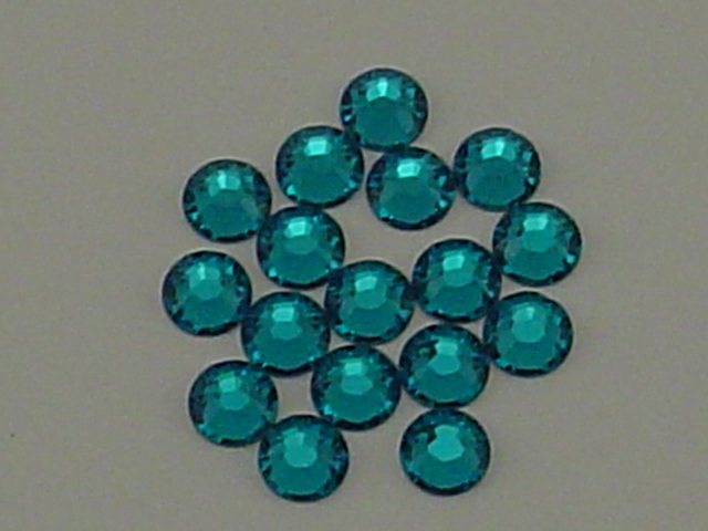 18 pcs. 30ss BLUE ZIRCON HOTFIX European Rhinestones